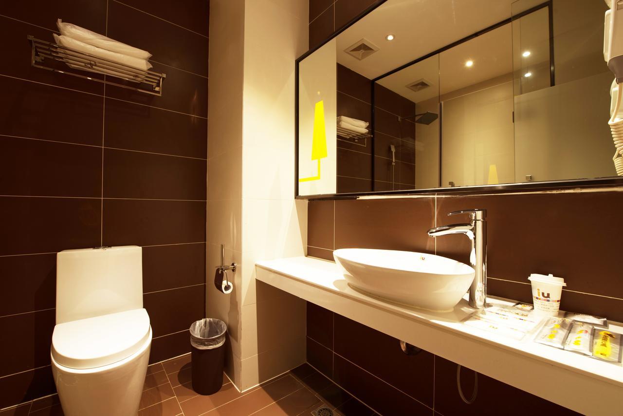Iu Hotel Shenyang Railway Station Sk Transfer Center Экстерьер фото